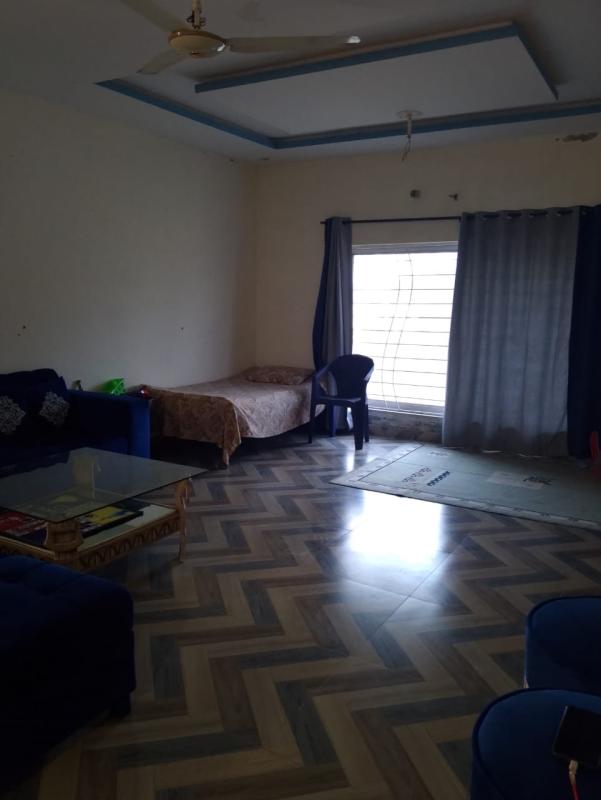 1 kanal upper portion Available for rent in chinar Bagh 