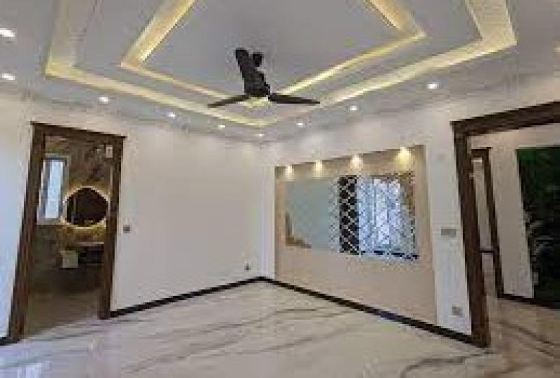 12 Marla House For Sale In Lake City at Lahore