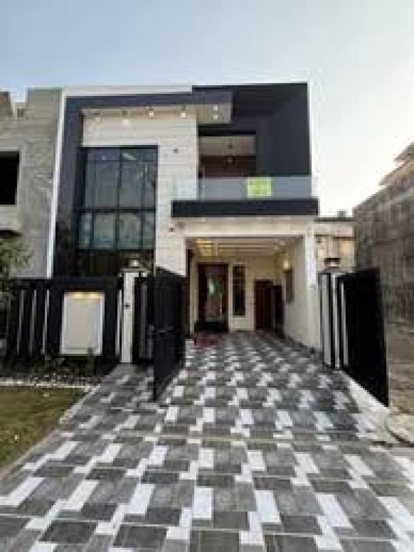 10 Marla House  For Sale in Punjab Coop Housing Society, Lahore