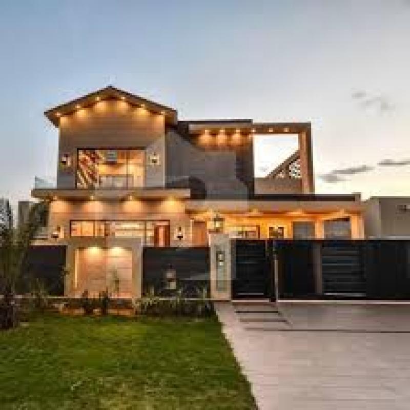 8 Marla Beautiful House Urgent Sale Audit & Accounts Housing Society, Lahore
