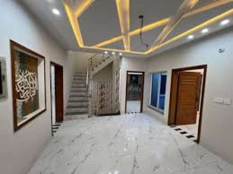 10 Marla Brand New House For Sale In Gulbahar Block Bahria Town Lahore