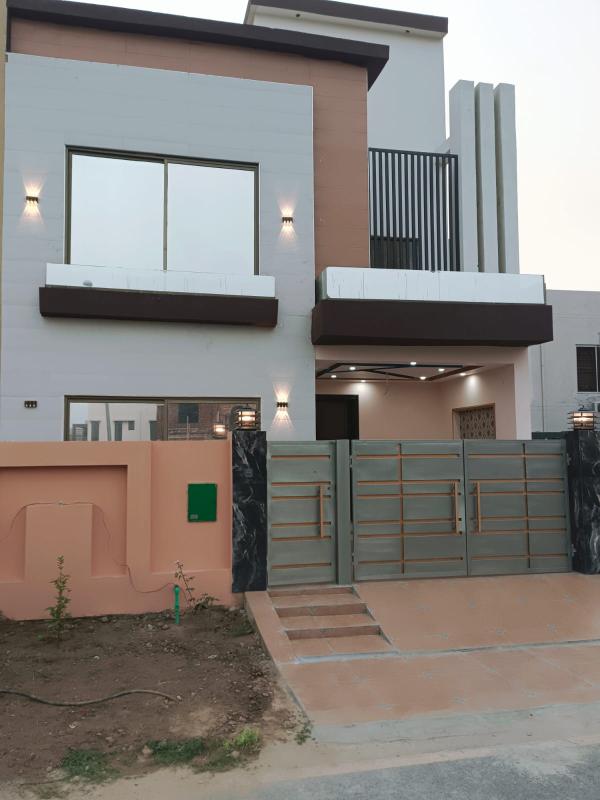 5 Marla House for Sale in Lahore, Bahria Nasheman 