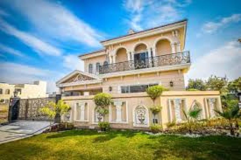 Brand New 10 Marla House for sale in lahore 