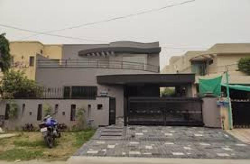  Gray Structure 10 Marla house for sale in lahore