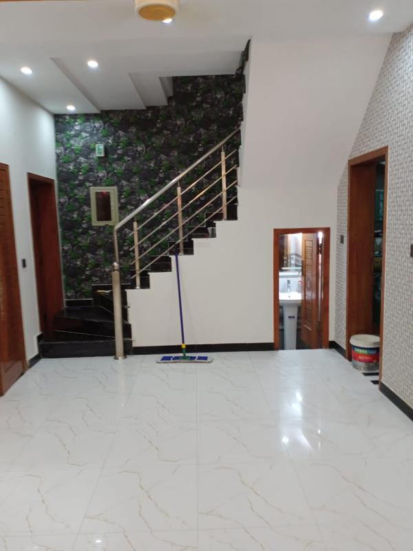 5 Marla Well-Maintained House in Bahria Town Lahore – Just Like New!
