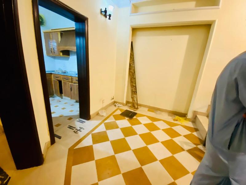 4 Marla Upper Portion Available For Rent In G-13/1, Islamabad