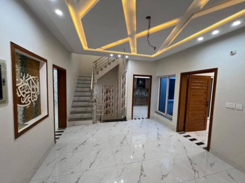 15 Marla Brand New House for Sale at Wapda City Faisalabad