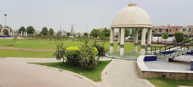 5 Marla Plot for sale in Lake city at lahore