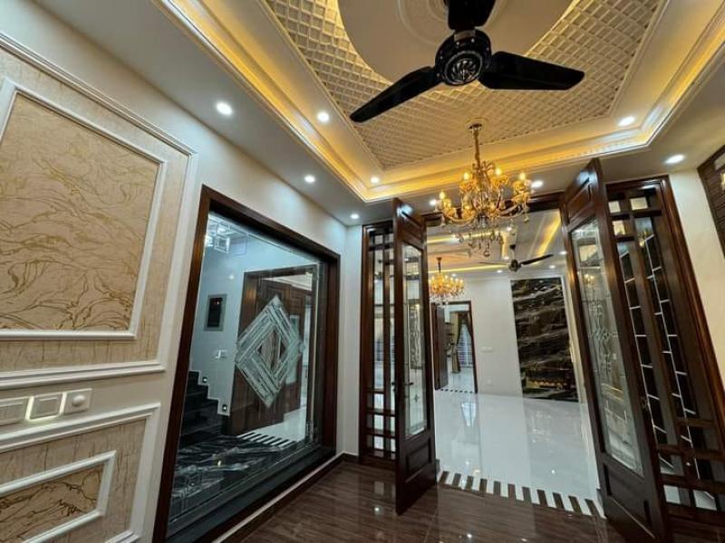 10 Marla Brand New Home For Sale in lahore 