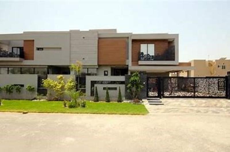 5 Marla house for sale in Bahria town Lahore 