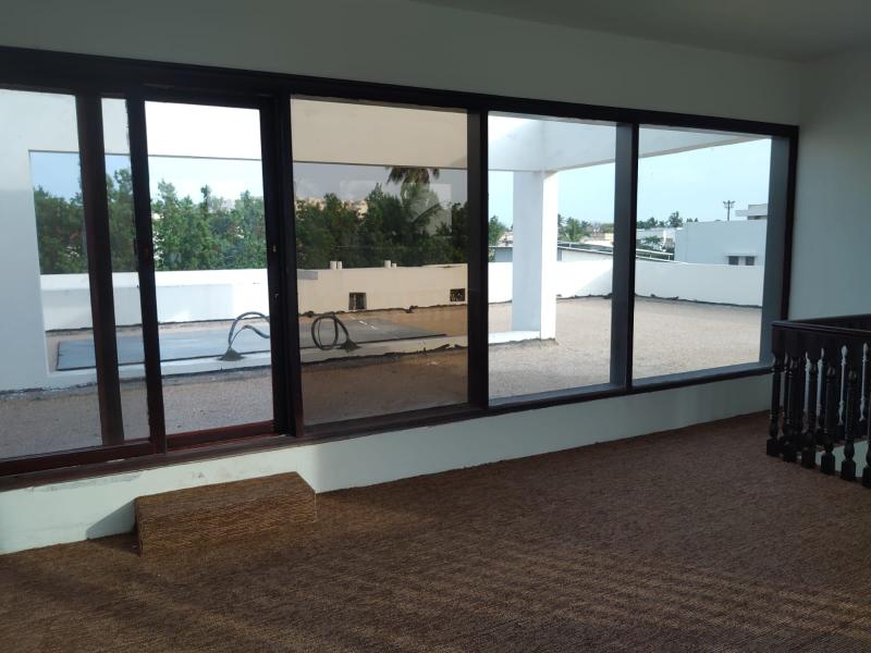 DHA Phase 5, Karachi, 1000 Yards Bungalow for Rent.