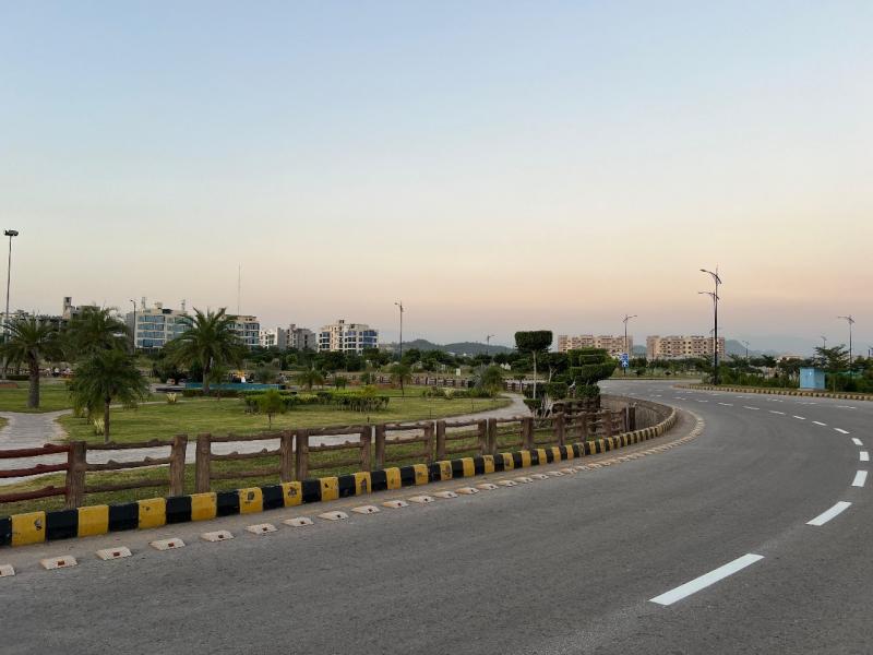 Bahria Enclave Sector F 8 Marla Plot Bahria Enclave Valuable - Plot for Sale