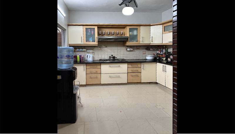 1650 sq.ft. Flat for sale in Karachi, Shahra-e-Faisal