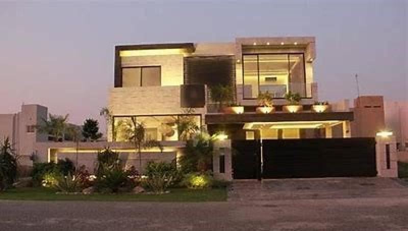 1 Kanal ideal house for sale in DHA phase 8 Lahore