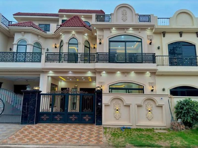 5 marla brand new house for sale in buchvillas hamid block multan. 