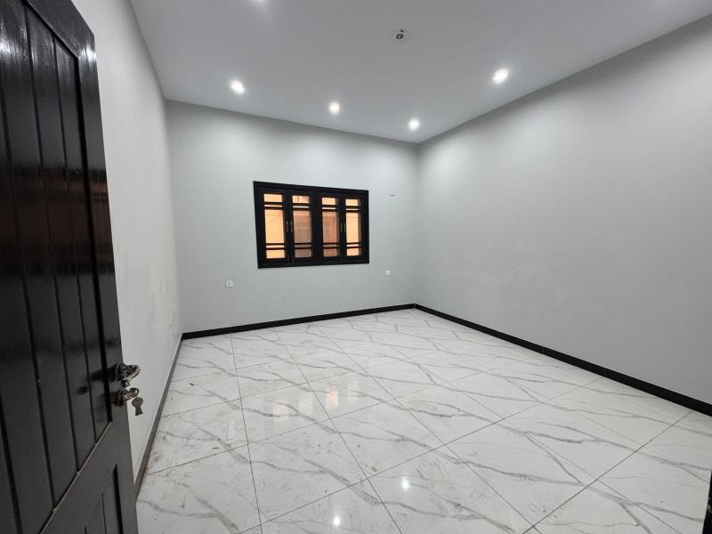 2500 sq.yd Upper Portion For Rent In 9th Commercial Street - DHA Phase 4, Karachi