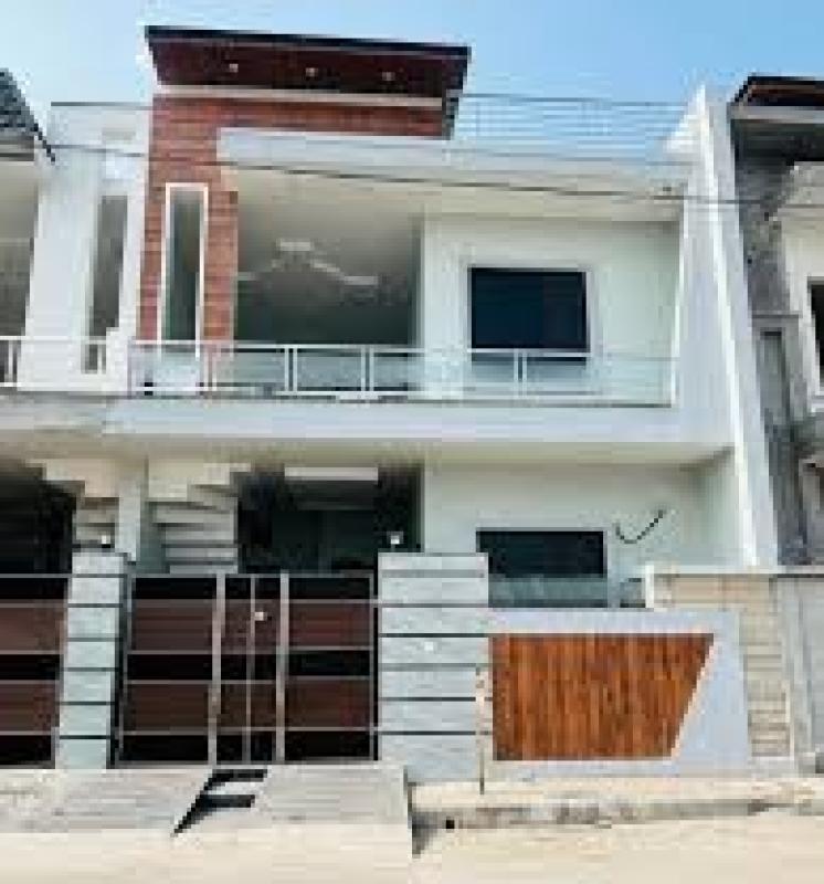 10 marla house for sale in  Royal Orchard House 