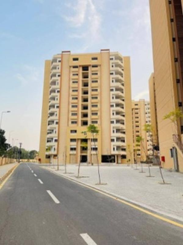 2400  Sq. ft. Beautiful Flat for sale in Karachi, Karachi