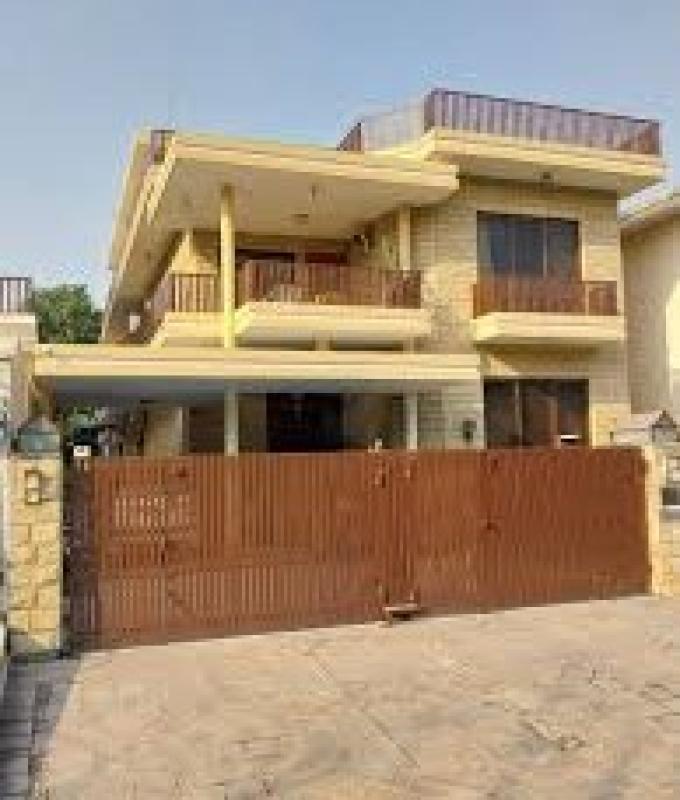 1.1 Kanal House For Sale Located in Islamabad, F-10
