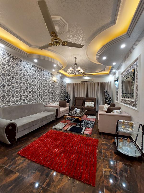 3400 sq.ft flat for sale in Karachi, Civil Lines    