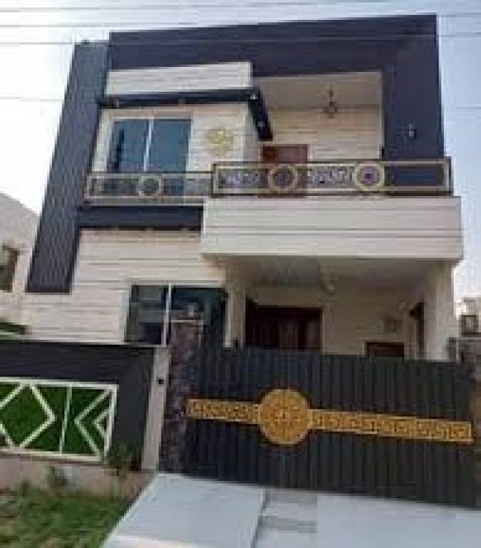 8 Marla house for rent in G-15 Islamabad 