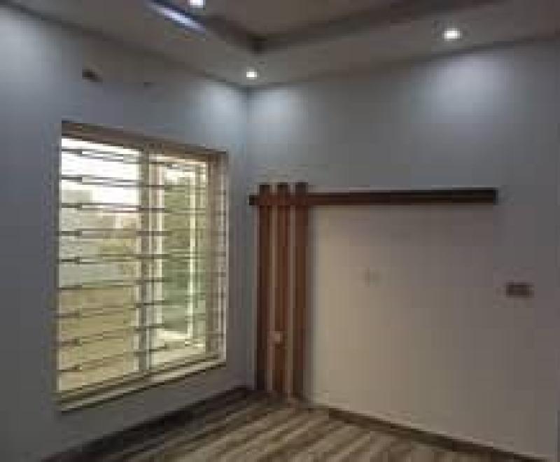 20 Marla Upper Portion for Rent in Paragon City Lahore 