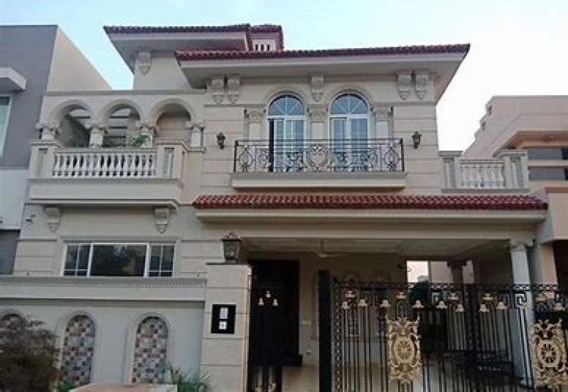 30 Marla ideal house for sale in Gulberg 2 Lahore