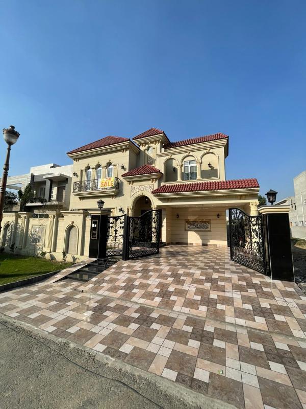 1 Kanal House for sale in Lahore at Lake city 